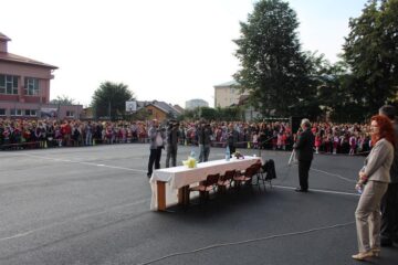 Primarul Ion Lungu a participat la deschiderea de an școlar în toate cartierele Sucevei