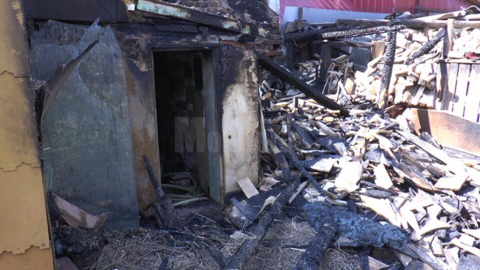 Incendiatorul de la Rădăuți a fost arestat preventiv