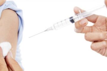 Ieri după-amiază, Direcția de Sănătate Publică a început vaccinarea copiilor din căminul social. Foto: www.romedic.ro