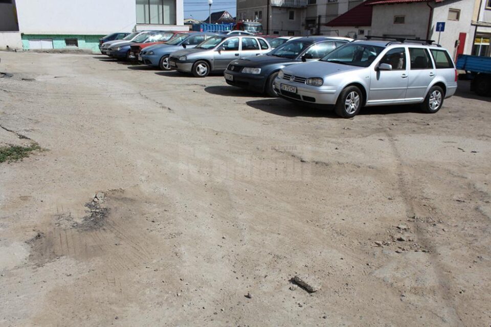 Readucerea la starea inițială, praf în ochi pentru locatarii din zonă