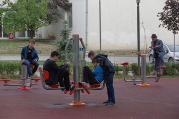 Aparatele de fitness în aer liber au mare căutare la suceveni de toate vârstele