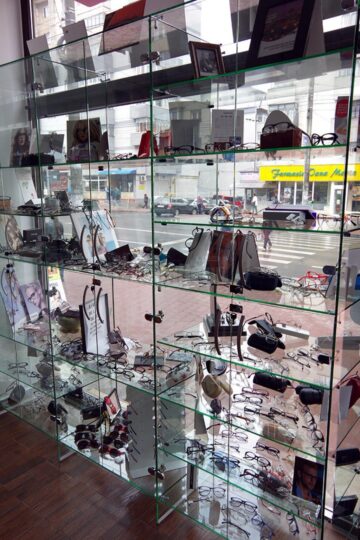 Consultații gratuite, ochelari de calitate și servicii de specialitate, la Eye's Optic Suceava