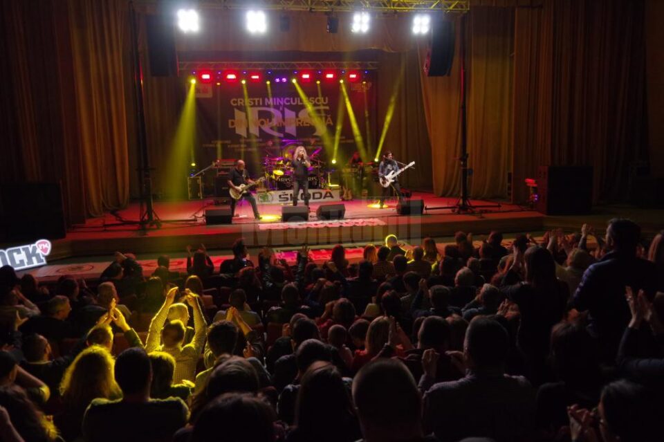 Sală plină, public entuziast, atmosferă fantastică la concertul susținut de Cristi Minculescu și Iris la Suceava
