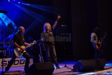 Sală plină, public entuziast, atmosferă fantastică la concertul susținut de Cristi Minculescu și Iris la Suceava