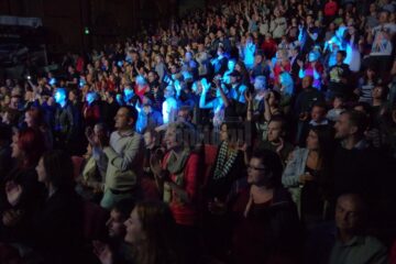 Sală plină, public entuziast, atmosferă fantastică la concertul susținut de Cristi Minculescu și Iris la Suceava