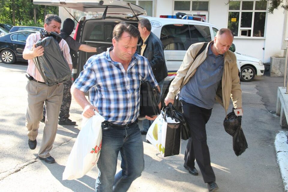 Bunurile care i-au fost ridicate cu ocazia perchezițiilor din 2013 au fost confiscate recent