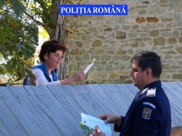 Sute de oameni, consiliați într-o campanie de prevenire a furturilor și tâlhăriilor