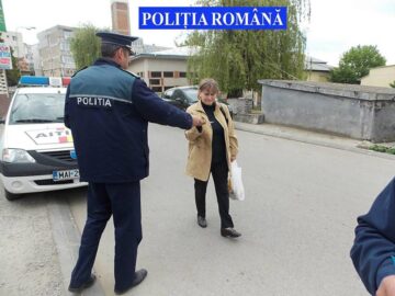 Sute de oameni, consiliați într-o campanie de prevenire a furturilor și tâlhăriilor