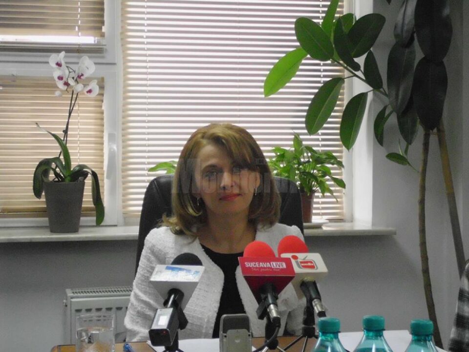 Președintele-director general al Casei Județene de Asigurări de Sănătate (CAS), Adela Băișanu, a fost înlocuită ieri din funcție Președintele-director general al Casei Județene de Asigurări de Sănătate (CAS), Adela Băișanu, a fost înlocuită ieri din funcție