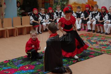 „Bun venit la șezătoare”, cu preșcolarii de la Grădinița „Sfântul Ioan cel Nou"
