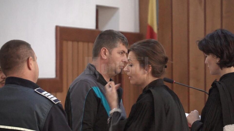 Vasile Ciornei a fost prezentat ieri în fața judecătorilor de la Tribunalul Suceava, care au dispus arestarea lui pentru 30 de zile Vasile Ciornei a fost prezentat ieri în fața judecătorilor de la Tribunalul Suceava, care au dispus arestarea lui pentru 30 de zile