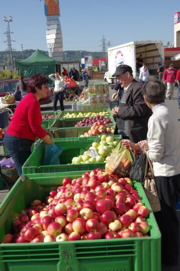 Bogățiile recoltelor, bunătăți tradiționale și multă distracție, la Târgul de Toamnă „Produs în Bucovina”