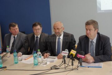 Managerul spitalului, Vasile Rîmbu și președintele CJ, Catalin Nechifor