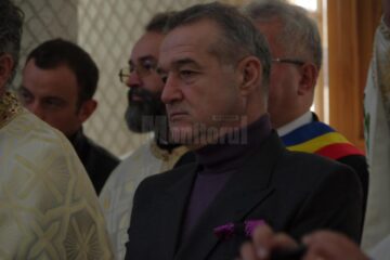 George Becali a fost prezent în calitate de finanțator al lucrărilor de ridicare a catedralei