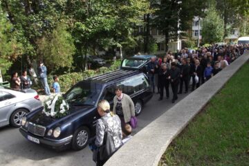 Poetul Ion Cozmei a fost condus pe ultimul drum