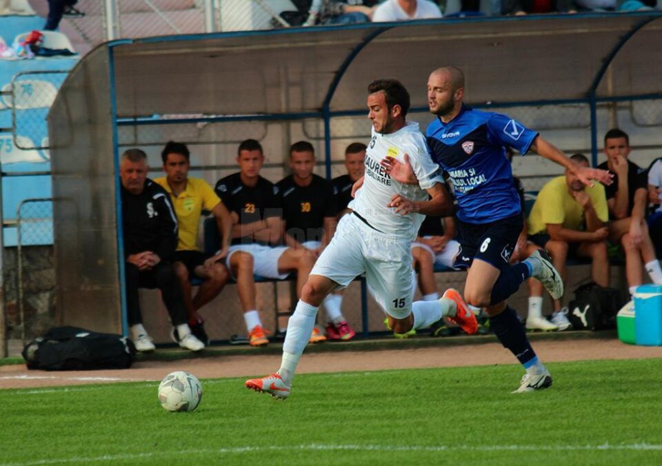 Sorin Ciobanu (dreapta) a deschis scorul pentru Rapid CFR la Berceni