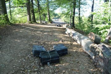 Contrabandă de țigări cu motodeltaplanul în zona Vicov