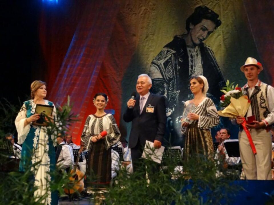 Suceveanca Andreea Chisăliță a obținut Marele Premiu și Trofeul Festivalului „Maria Tănase”