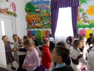 Universul copiilor, „Poienița cu povești”