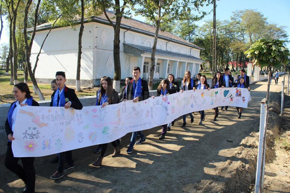 Proiectele cu care elevii vor să câștige excursia în Franța