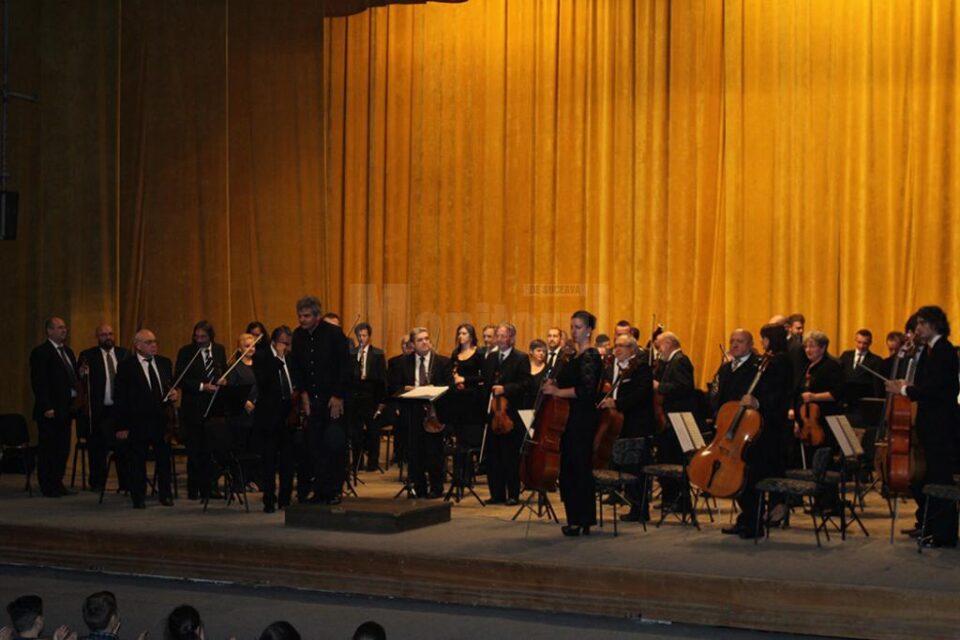 Concertul de deschidere dedicat marelui compozitor George Enescu a avut loc în prima zi din octombrie, la Casa de Cultură Concertul de deschidere dedicat marelui compozitor George Enescu a avut loc în prima zi din octombrie, la Casa de Cultură