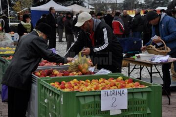 La Fălticeni se va desfășura, în zilele de 17 și 18 octombrie, a XII-a ediție a Târgului Mărului