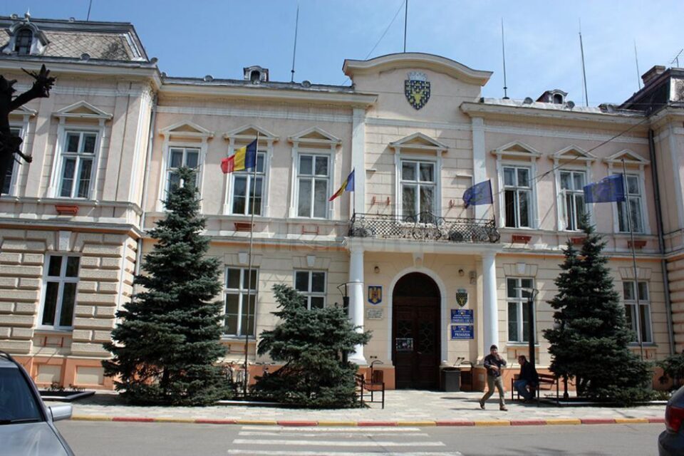 Noul Consiliu Local al municipiului Rădăuți se va constitui probabil joi, 15 octombrie Noul Consiliu Local al municipiului Rădăuți se va constitui probabil joi, 15 octombrie