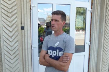 Adrian Calenciuc: „Aveam în jur de 7 tone de varză. Mare parte a fost furată, iar restul distrusă. Tot terenul este distrus, cred că au fost la furat cu 6-7 faetoane”