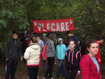 Concursul interjudețean de orientare sportiv-turistică “Dumbrava Minunată” a adunat la start peste 60 de participanți