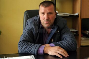 Mii de oameni lăsați zile în șir de E.ON la lumânare, efectele vânzării sistemului energetic național