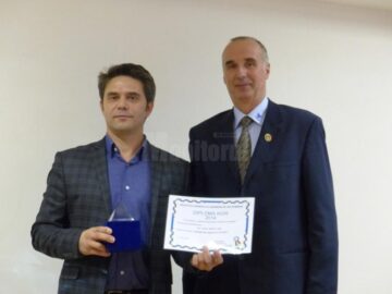 Ionel Stolnicu (Loial) și Radu Pentiuc, directorul sucursalei Suceava a AGIR