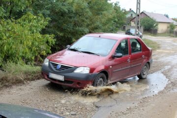 Dezastru marca Pfeiffer pe o stradă din Ițcani dată uitării de autorități