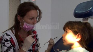 Două clădiri părăsite din Dolhasca, transformate de preotul Saftiuc în cămin pentru copii abandonați și în spital