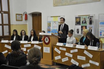 Liceenii de la Colegiul „Eudoxiu Hurmuzachi” și-au ales reprezentanții în Consiliul Școlar