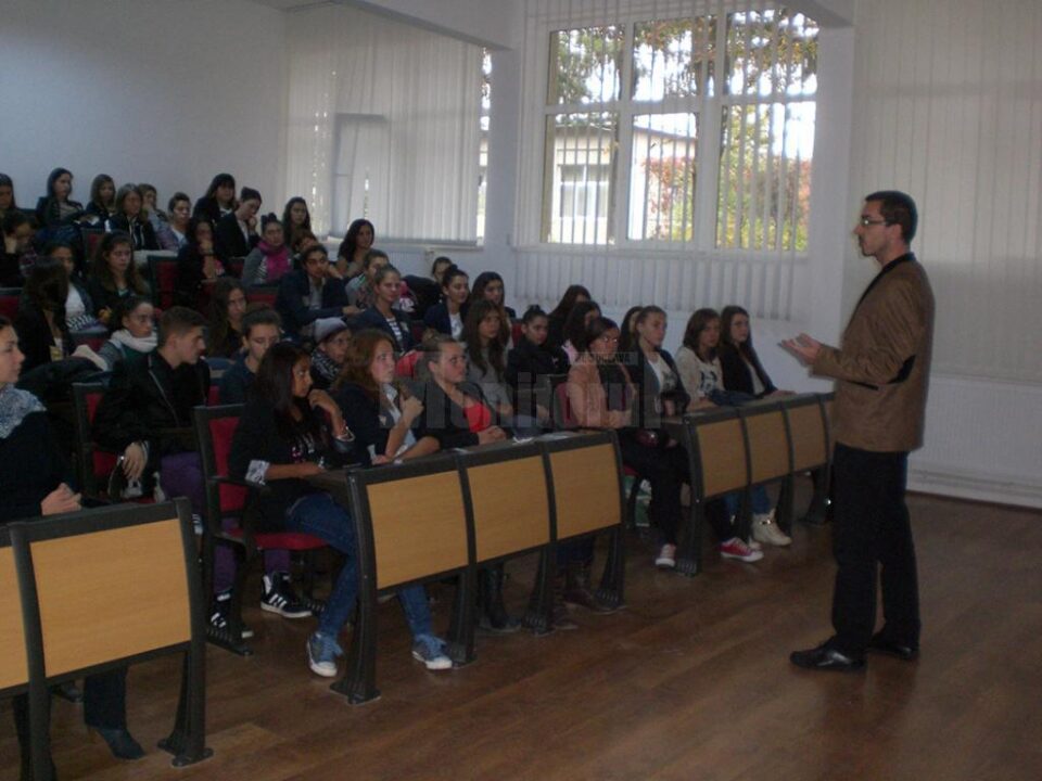 Dezbateri cu prilejul Zilei de Luptă Împotriva Traficului de Persoane, la Colegiul „Al.I. Cuza” Suceava