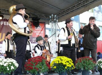 Lumea satului tradițional românesc a prins din nou viață la Festivalul fanfarelor