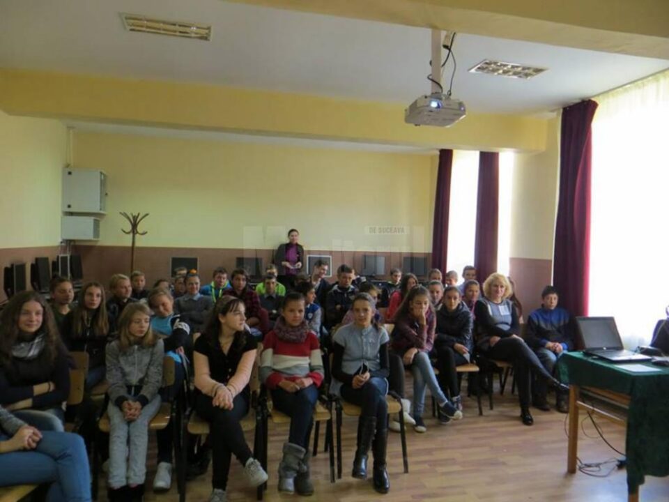 Activități de prevenire a traficului de persoane, la școala din Udești