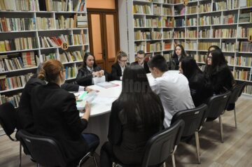 Liceenii de la Colegiul „Eudoxiu Hurmuzachi” și-au ales reprezentanții în Consiliul Școlar