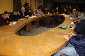 Reprezentantul firmei Pfeiffer, care execută această lucrare, a anunțat începerea lucrării, la comandamentul de ieri dimineață