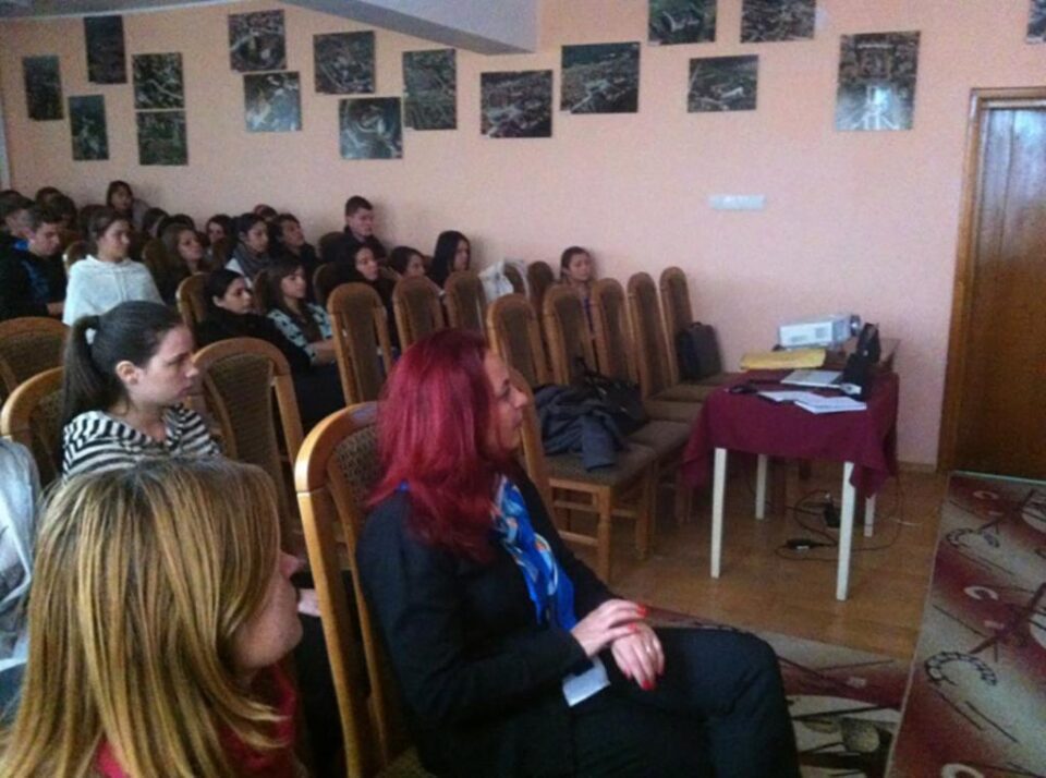 O săptămână sub semnul campaniei de prevenire a traficului de persoane, la Colegiul „Petru Mușat”