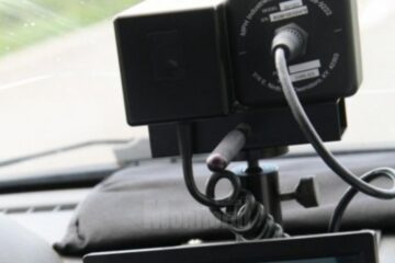 Moldovean fără permis, prins circulând cu 110 km/h în localitate