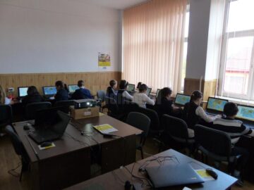 Table inteligente și laptopuri în loc de caiete, la Școala „Grigore Ghica Voievod” din Ițcani