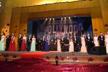 Colegiul Național de Informatică „Spiru Haret” și-a desemnat cei mai frumoși boboci la „Hollywood”