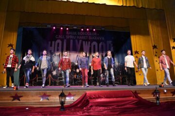 Colegiul Național de Informatică „Spiru Haret” și-a desemnat cei mai frumoși boboci la „Hollywood”