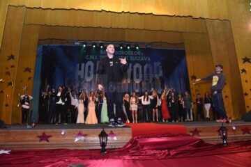 Colegiul Național de Informatică „Spiru Haret” și-a desemnat cei mai frumoși boboci la „Hollywood”