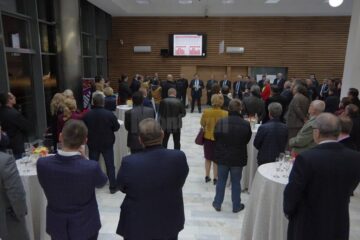 Oamenii de afaceri, îndemnați să sprijine dezvoltarea aeroportului