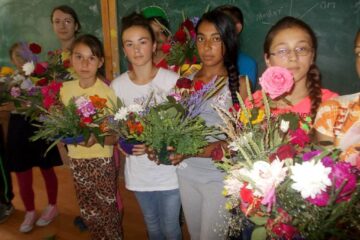 IKEBANA, arta aranjării florilor – combinație a două culturi