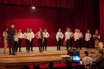 Balul Bobocilor de la Colegiul Tehnic „Petru Mușat”, o îmbinare între tradiție și modernism
