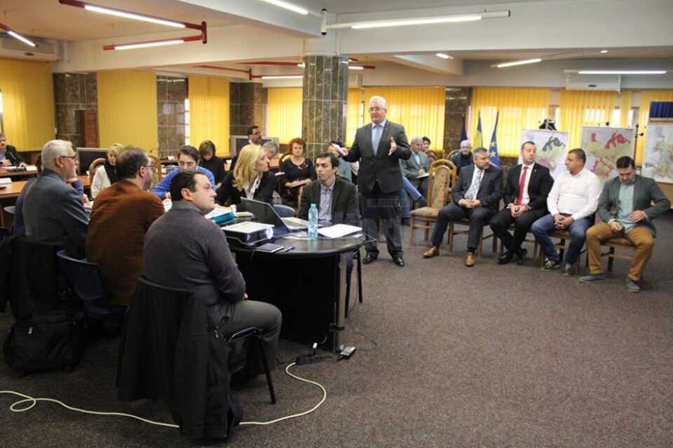 Prima dezbatere a PUG-ului așteptat de patru ani a stârnit numeroase discuții, mai ales pe problema soluțiilor de fluidizare a traficului rutier