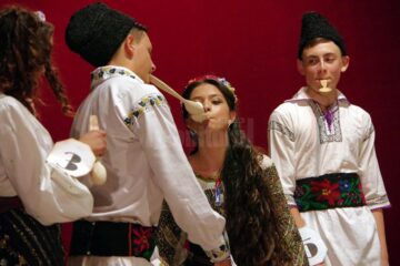 Balul Bobocilor de la Colegiul Tehnic „Petru Mușat”, o îmbinare între tradiție și modernism